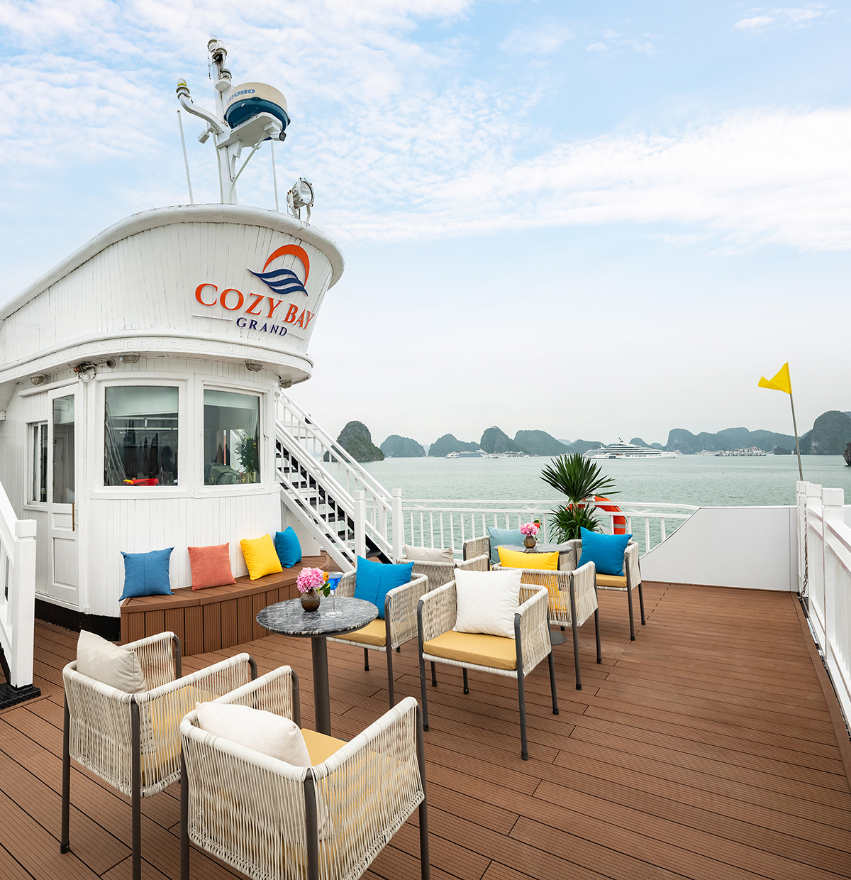 Cozy Bay Grand Front View