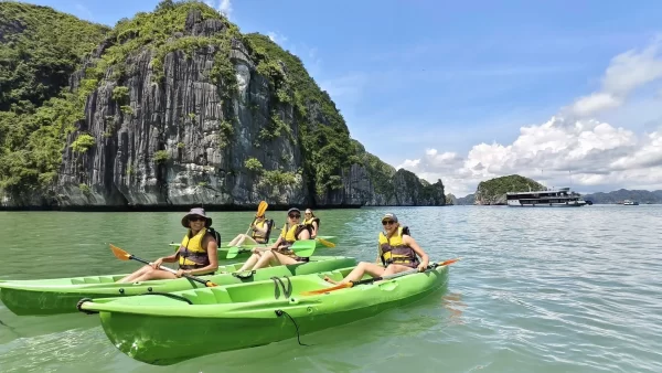 Read more about the article Kayaking in Halong Bay & Lan Ha Bay — Complete Guide for All Levels