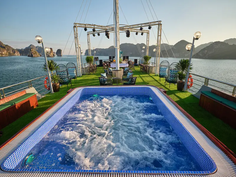 Sea Lion Cruise Outdoor Sundeck Stage