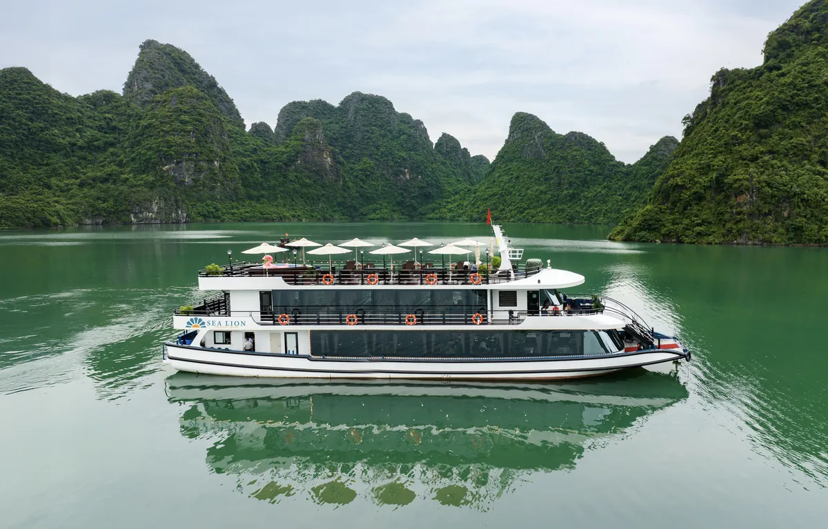 Sea Lion Premium Cruise Ha Long Bay
